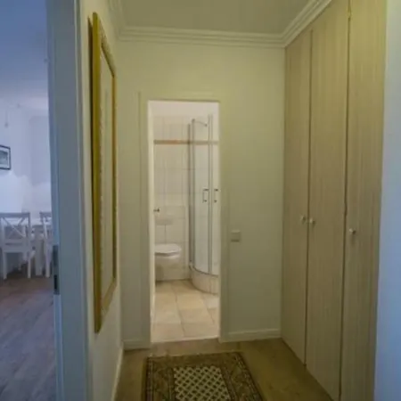 Senskiin Apartament *